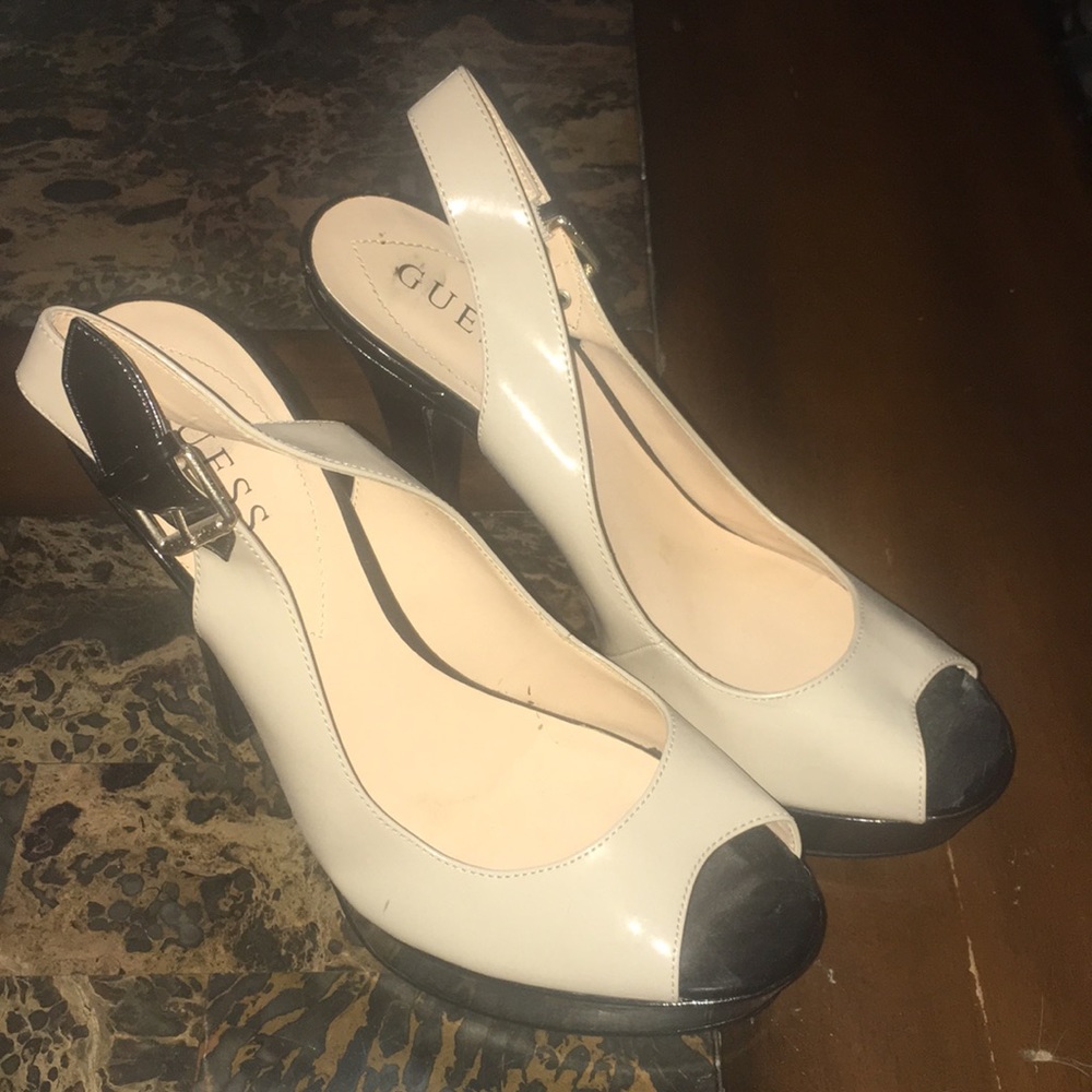 Guess size 9 peep toes